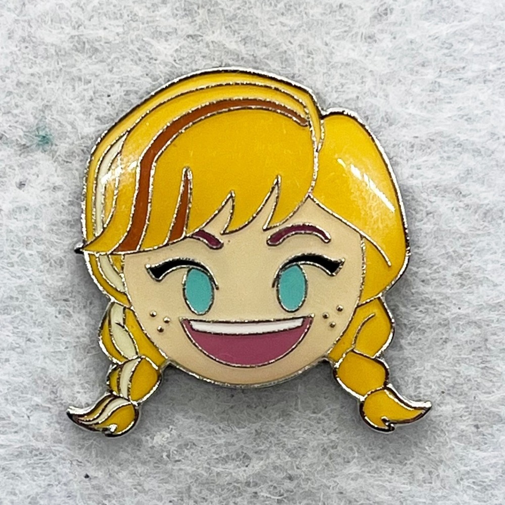 🔮 5/$25 Disney Frozen Anna Smiling Emoji Pin